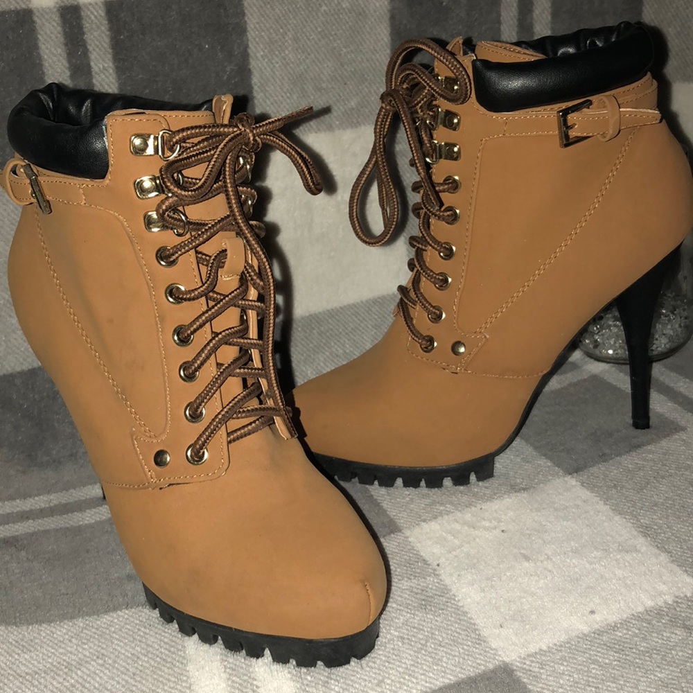 Women’s Heel Booties Size 8.5